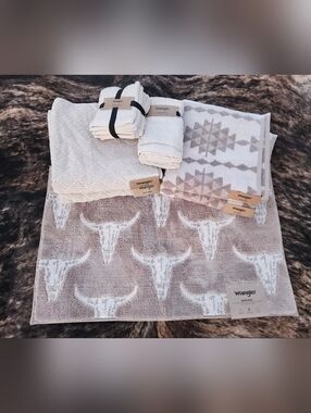 Wrangler Southwestern Bath Towel & Rug Set